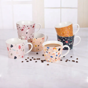 Velkoobchodní kropenatý design Kavárna Barevná tečkovaná glazura Porcelánové nádobí Šálek na kávu Keramické hrnky na míru